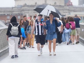 英国天气:英国气象局公布了银行假日预报，但英国人将面临暴雨周