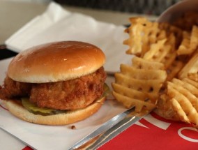 美国快餐连锁店Chick-fil-A宣布在英国开设第一家分店